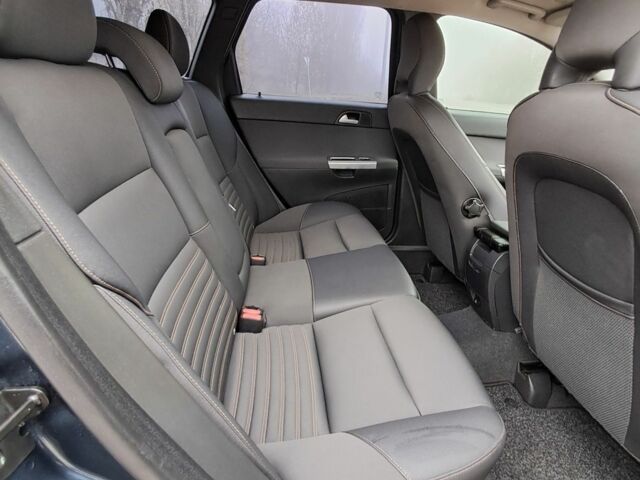 Синій Вольво V50, об'ємом двигуна 1.6 л та пробігом 220 тис. км за 7800 $, фото 7 на Automoto.ua