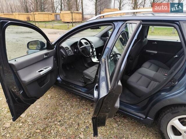 Синий Вольво В50, объемом двигателя 1.6 л и пробегом 212 тыс. км за 7950 $, фото 17 на Automoto.ua