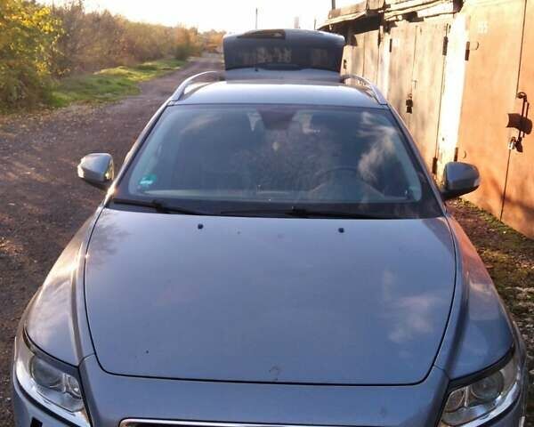 Синій Вольво V50, об'ємом двигуна 1.56 л та пробігом 200 тис. км за 7100 $, фото 4 на Automoto.ua