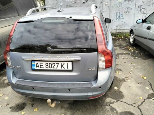 Синий Вольво В50, объемом двигателя 1.6 л и пробегом 200 тыс. км за 7730 $, фото 2 на Automoto.ua