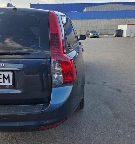 Синій Вольво V50, об'ємом двигуна 1.56 л та пробігом 238 тис. км за 8100 $, фото 10 на Automoto.ua