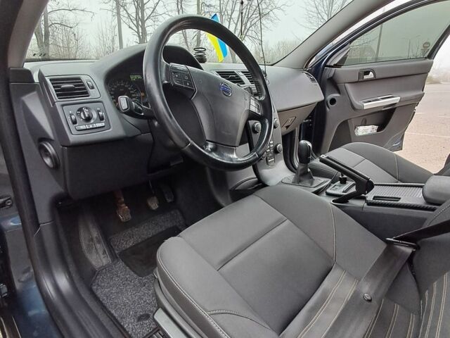 Синій Вольво V50, об'ємом двигуна 1.6 л та пробігом 220 тис. км за 7800 $, фото 5 на Automoto.ua