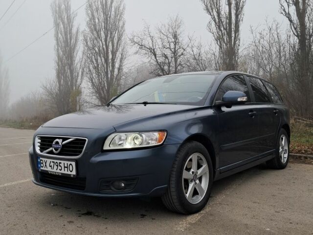 Синій Вольво V50, об'ємом двигуна 1.6 л та пробігом 220 тис. км за 7800 $, фото 1 на Automoto.ua