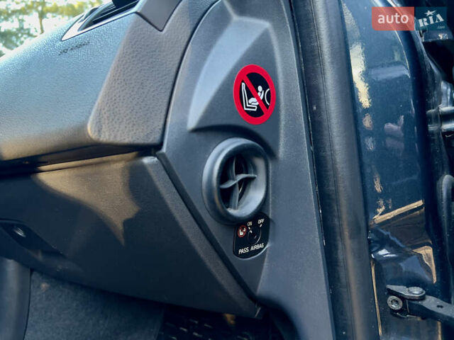 Синий Вольво В50, объемом двигателя 1.6 л и пробегом 300 тыс. км за 7100 $, фото 59 на Automoto.ua