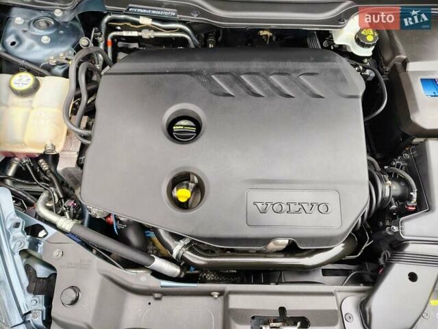 Синий Вольво В50, объемом двигателя 1.6 л и пробегом 198 тыс. км за 7600 $, фото 79 на Automoto.ua