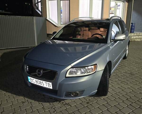 Синий Вольво В50, объемом двигателя 1.6 л и пробегом 217 тыс. км за 7500 $, фото 3 на Automoto.ua