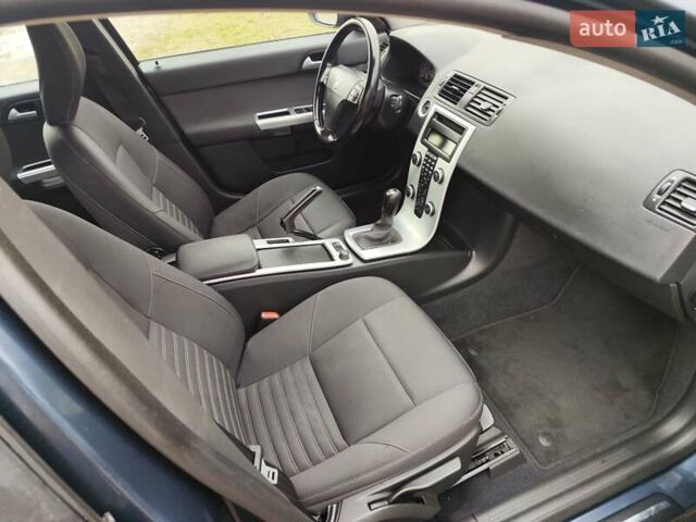 Синий Вольво В50, объемом двигателя 1.6 л и пробегом 212 тыс. км за 7950 $, фото 27 на Automoto.ua