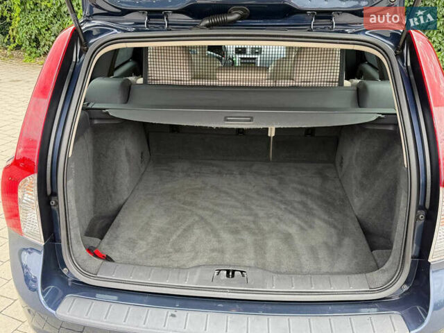 Синій Вольво V50, об'ємом двигуна 1.6 л та пробігом 227 тис. км за 7999 $, фото 38 на Automoto.ua