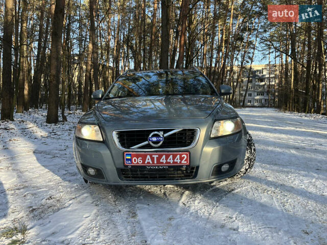 Синий Вольво В50, объемом двигателя 1.6 л и пробегом 220 тыс. км за 8450 $, фото 17 на Automoto.ua