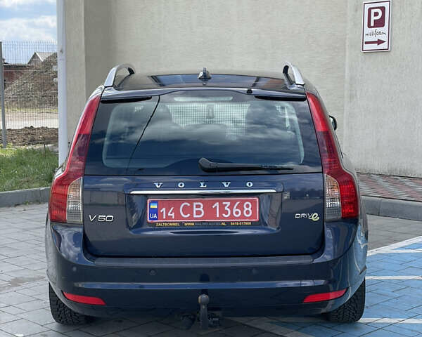 Синий Вольво В50, объемом двигателя 1.6 л и пробегом 210 тыс. км за 8350 $, фото 14 на Automoto.ua