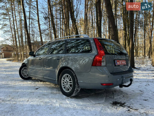 Синий Вольво В50, объемом двигателя 1.6 л и пробегом 220 тыс. км за 8450 $, фото 30 на Automoto.ua
