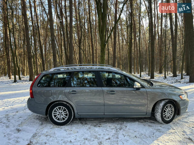 Синий Вольво В50, объемом двигателя 1.6 л и пробегом 220 тыс. км за 8450 $, фото 44 на Automoto.ua