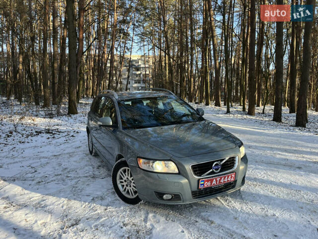 Синий Вольво В50, объемом двигателя 1.6 л и пробегом 220 тыс. км за 8450 $, фото 13 на Automoto.ua