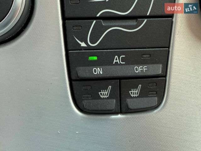 Синій Вольво V50, об'ємом двигуна 1.6 л та пробігом 227 тис. км за 7999 $, фото 52 на Automoto.ua