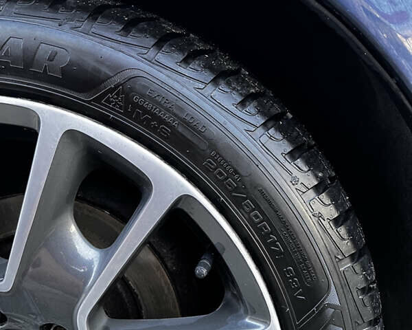 Синий Вольво В50, объемом двигателя 1.6 л и пробегом 211 тыс. км за 8500 $, фото 20 на Automoto.ua