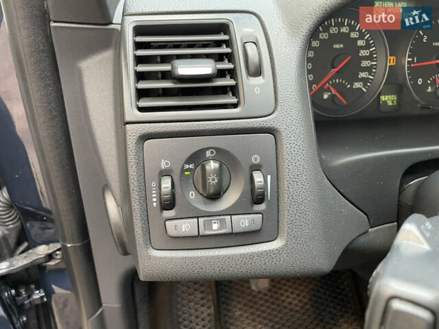 Вольво V50 2012 у Житомирі на Automoto.ua Синій Вольво V50, об'ємом двигуна 1.56 л та пробігом 268 тис. км за 7800 $, фото 13 на Automoto.ua