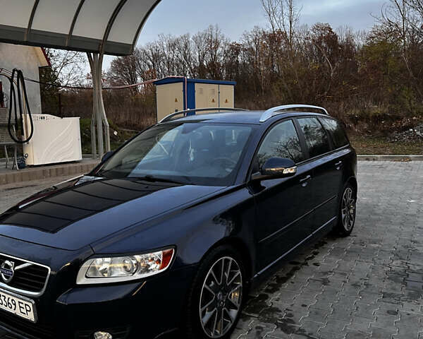 Синий Вольво В50, объемом двигателя 1.6 л и пробегом 211 тыс. км за 8500 $, фото 2 на Automoto.ua