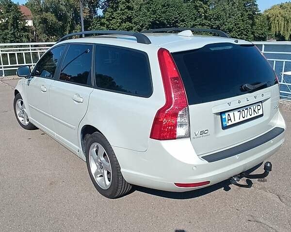 Синій Вольво V50, об'ємом двигуна 1.6 л та пробігом 214 тис. км за 8700 $, фото 9 на Automoto.ua