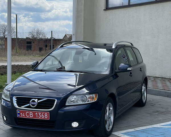 Синий Вольво В50, объемом двигателя 1.6 л и пробегом 210 тыс. км за 8350 $, фото 12 на Automoto.ua