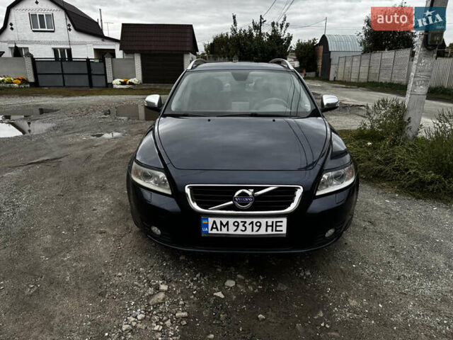 Синій Вольво V50, об'ємом двигуна 1.6 л та пробігом 319 тис. км за 8200 $, фото 1 на Automoto.ua