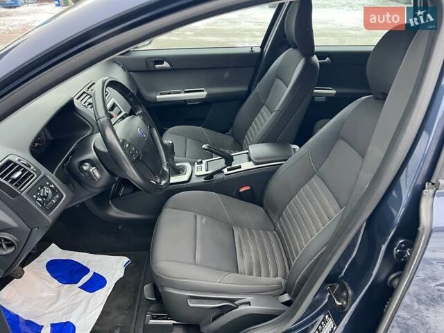 Синий Вольво В50, объемом двигателя 1.6 л и пробегом 195 тыс. км за 7990 $, фото 22 на Automoto.ua
