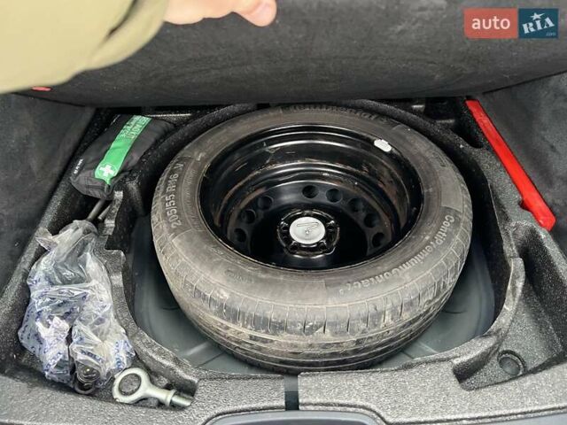 Синий Вольво В50, объемом двигателя 1.6 л и пробегом 195 тыс. км за 7990 $, фото 31 на Automoto.ua