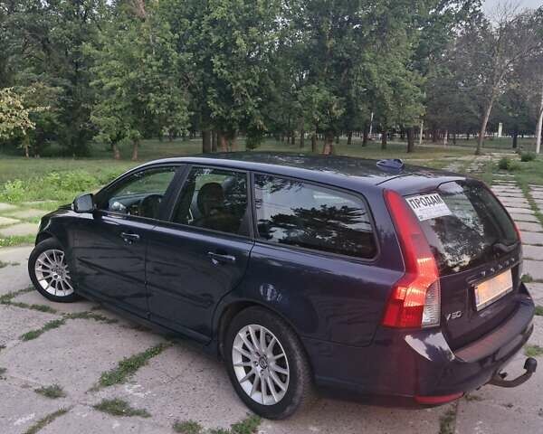 Синий Вольво В50, объемом двигателя 1.6 л и пробегом 248 тыс. км за 8200 $, фото 7 на Automoto.ua