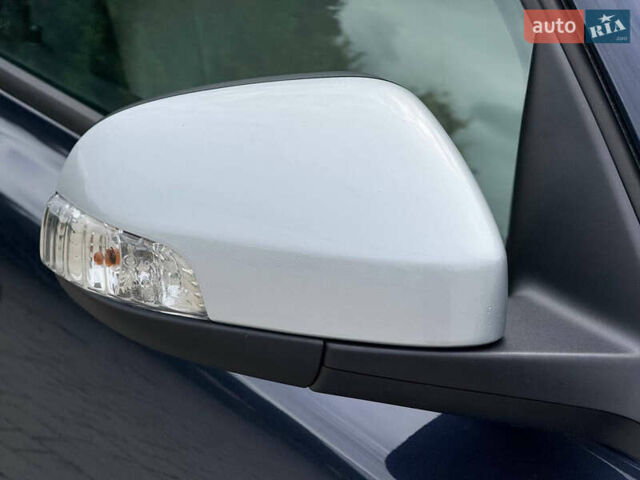 Синий Вольво В50, объемом двигателя 1.6 л и пробегом 227 тыс. км за 8600 $, фото 13 на Automoto.ua