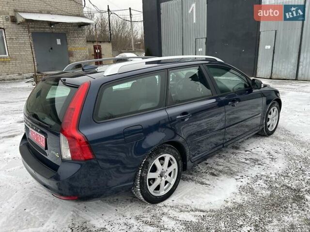 Синий Вольво В50, объемом двигателя 1.6 л и пробегом 195 тыс. км за 7990 $, фото 8 на Automoto.ua