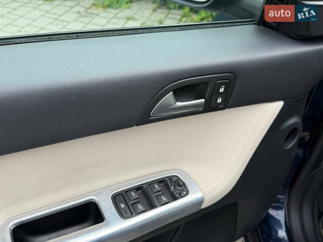 Синий Вольво В50, объемом двигателя 1.6 л и пробегом 227 тыс. км за 8600 $, фото 43 на Automoto.ua