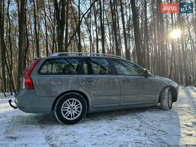 Синий Вольво В50, объемом двигателя 1.6 л и пробегом 220 тыс. км за 8450 $, фото 43 на Automoto.ua