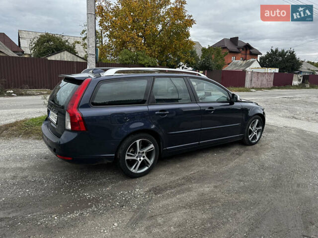 Синій Вольво V50, об'ємом двигуна 1.6 л та пробігом 319 тис. км за 8200 $, фото 3 на Automoto.ua