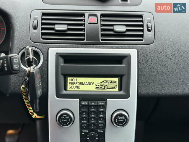 Синий Вольво В50, объемом двигателя 1.6 л и пробегом 263 тыс. км за 9150 $, фото 73 на Automoto.ua