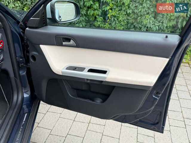 Синий Вольво В50, объемом двигателя 1.6 л и пробегом 227 тыс. км за 8600 $, фото 32 на Automoto.ua