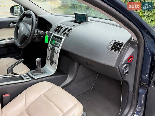 Синій Вольво V50, об'ємом двигуна 1.6 л та пробігом 227 тис. км за 7999 $, фото 32 на Automoto.ua