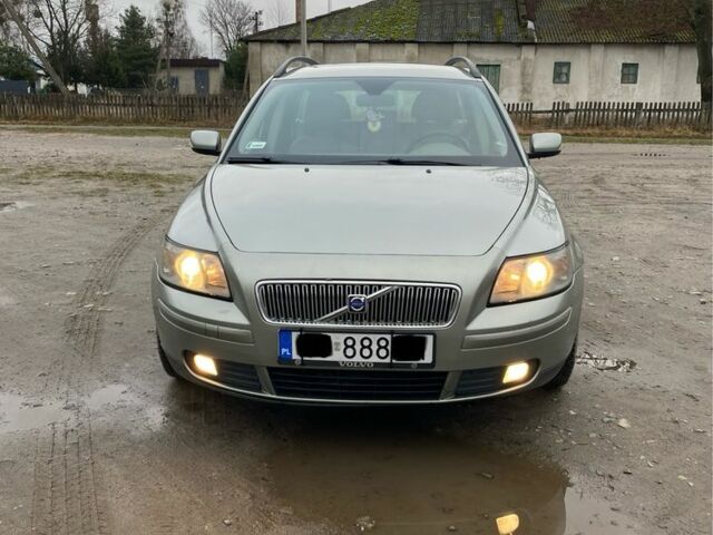 Зеленый Вольво В50, объемом двигателя 1.6 л и пробегом 325 тыс. км за 2400 $, фото 12 на Automoto.ua