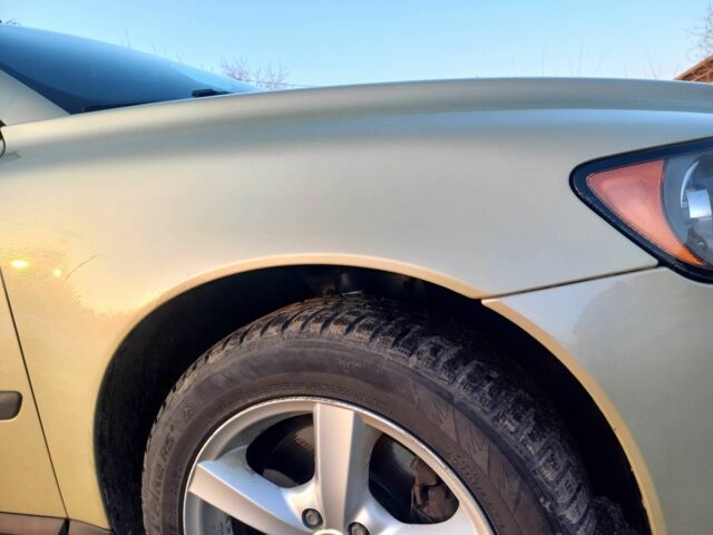 Зеленый Вольво В50, объемом двигателя 2.4 л и пробегом 332 тыс. км за 6000 $, фото 8 на Automoto.ua