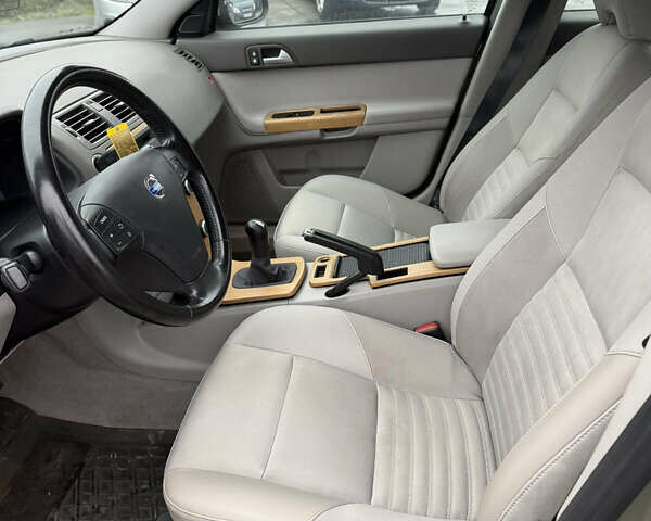 Зелений Вольво V50, об'ємом двигуна 1.6 л та пробігом 280 тис. км за 6500 $, фото 8 на Automoto.ua