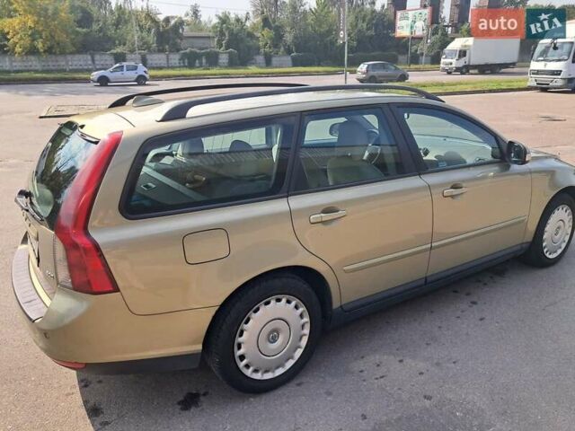 Зеленый Вольво В50, объемом двигателя 2 л и пробегом 228 тыс. км за 6700 $, фото 10 на Automoto.ua