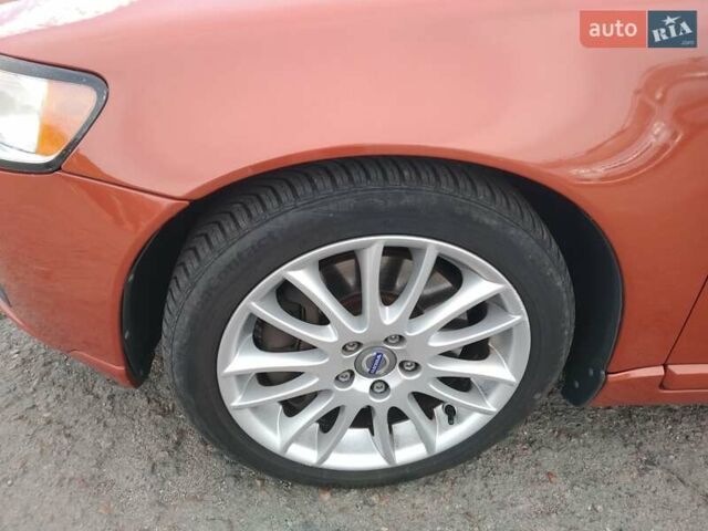 Оранжевый Вольво В50, объемом двигателя 2 л и пробегом 345 тыс. км за 8400 $, фото 15 на Automoto.ua