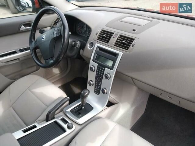 Оранжевый Вольво В50, объемом двигателя 2 л и пробегом 345 тыс. км за 8400 $, фото 23 на Automoto.ua