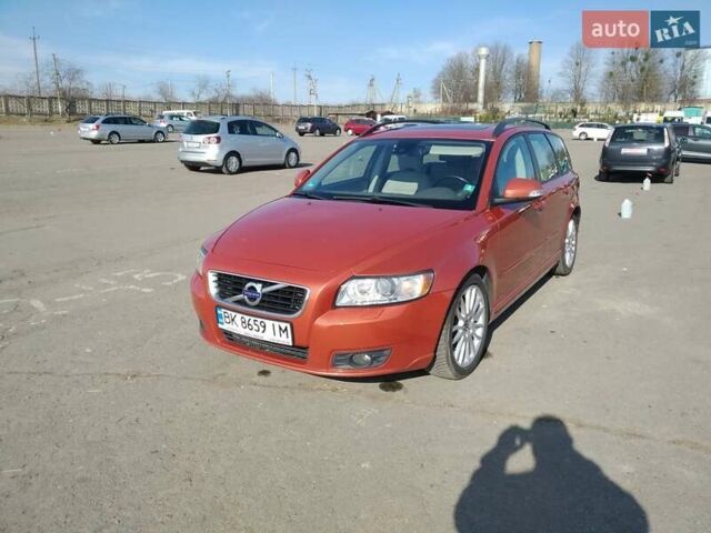 Оранжевый Вольво В50, объемом двигателя 2 л и пробегом 345 тыс. км за 8400 $, фото 5 на Automoto.ua