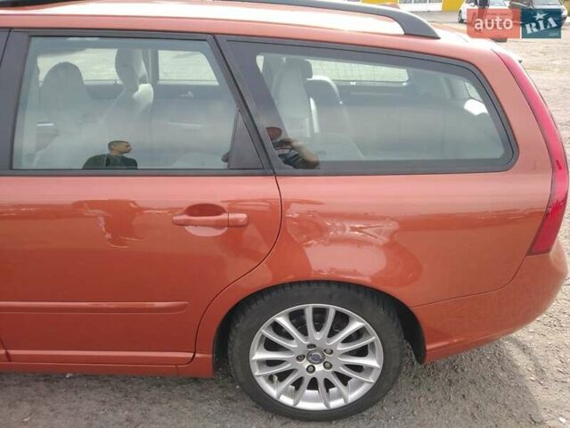 Оранжевый Вольво В50, объемом двигателя 2 л и пробегом 345 тыс. км за 8400 $, фото 8 на Automoto.ua