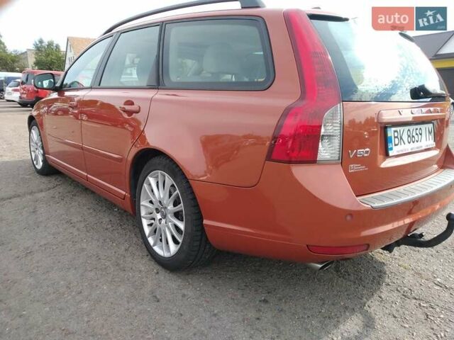 Оранжевый Вольво В50, объемом двигателя 2 л и пробегом 345 тыс. км за 8400 $, фото 9 на Automoto.ua