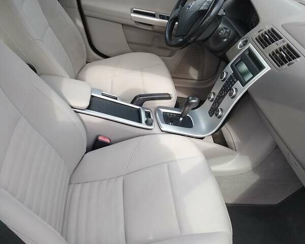 Оранжевый Вольво В50, объемом двигателя 2 л и пробегом 345 тыс. км за 8400 $, фото 24 на Automoto.ua