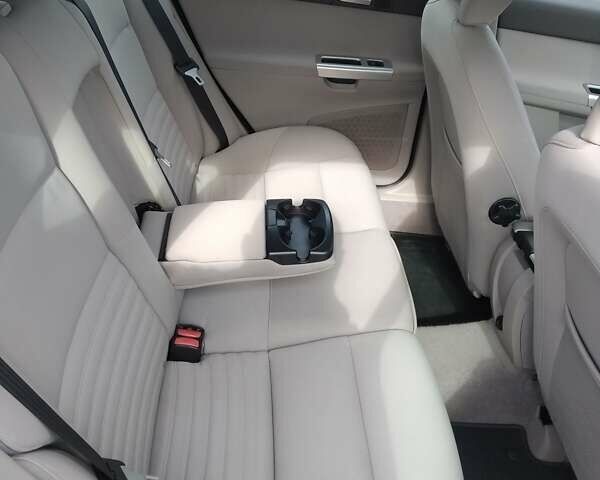 Оранжевый Вольво В50, объемом двигателя 2 л и пробегом 345 тыс. км за 8400 $, фото 21 на Automoto.ua