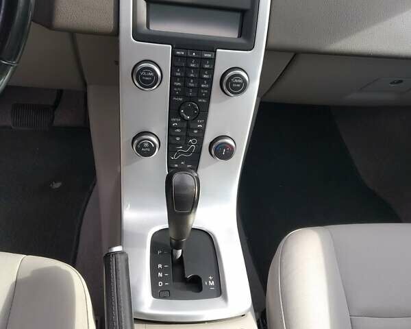 Оранжевый Вольво В50, объемом двигателя 2 л и пробегом 345 тыс. км за 8400 $, фото 16 на Automoto.ua