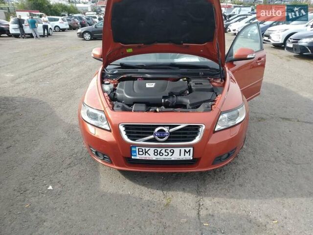 Оранжевый Вольво В50, объемом двигателя 2 л и пробегом 345 тыс. км за 8400 $, фото 33 на Automoto.ua