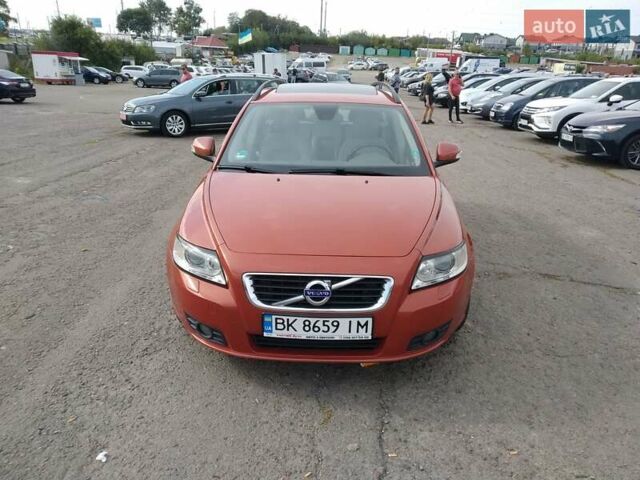 Оранжевый Вольво В50, объемом двигателя 2 л и пробегом 345 тыс. км за 8400 $, фото 28 на Automoto.ua