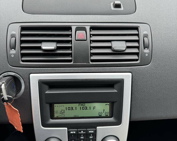 Оранжевый Вольво В50, объемом двигателя 1.6 л и пробегом 165 тыс. км за 8900 $, фото 30 на Automoto.ua